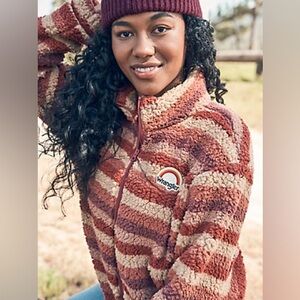 Wrangler All Over Sherpa Zip-Up Jacket With Rainbow Logo | Women’s Size M